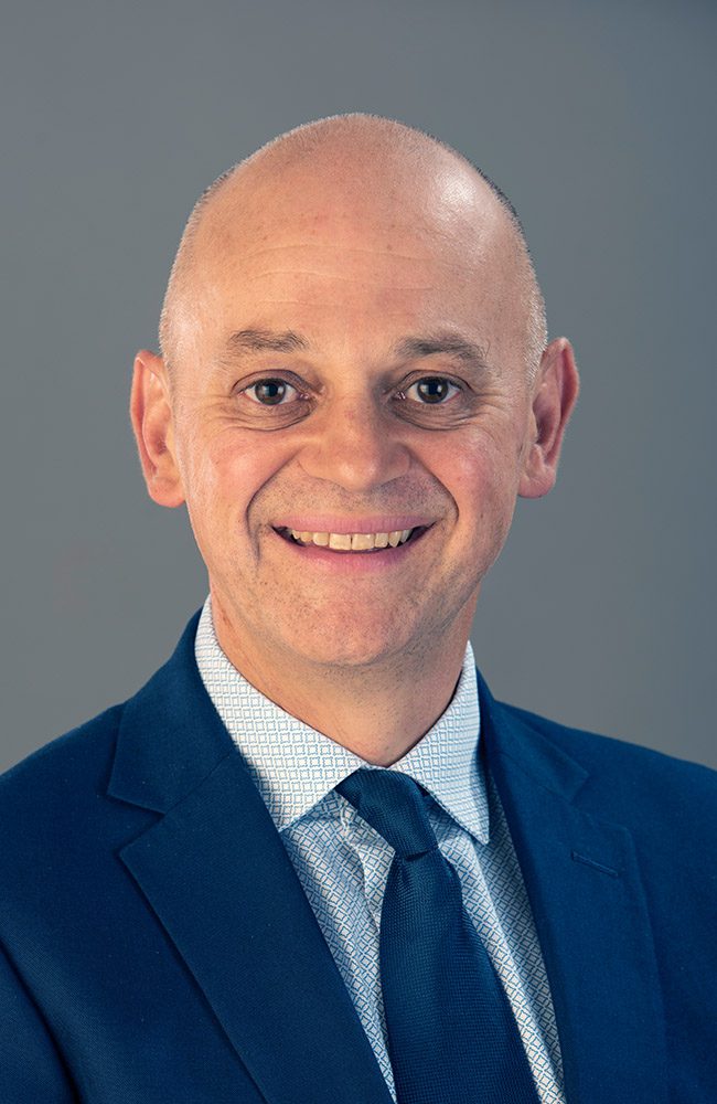 Jonathan Morgn, Principal